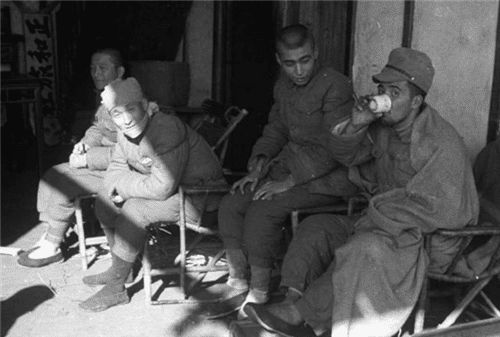 歷史過目難忘瞬間 賣糖小孩被日軍砍頭,德軍尸體被蘇軍插進雪里